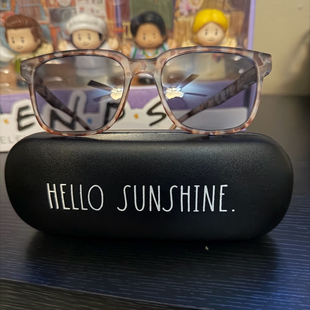 Stylish Reading Sunglasses with Case